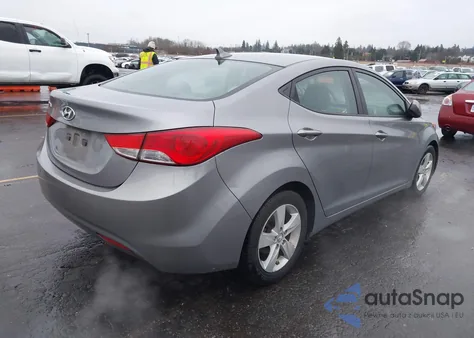 2011 Hyundai Elantra Gls (Ulsan Plant) z USA, uszkodzony, nr VIN KMHDH4AE2BU147603